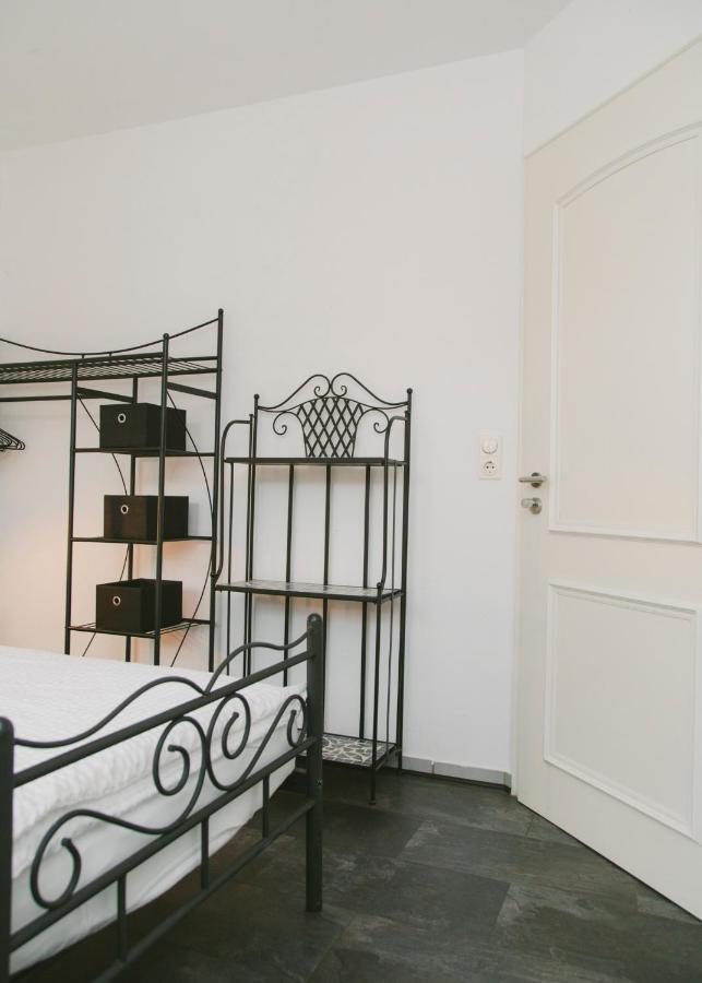 Gaestehaus Vigliarolo Gewerblich Jedes Zimmer Eigenes Bad Gemeinschaftskueche Elmshorn Eksteriør billede