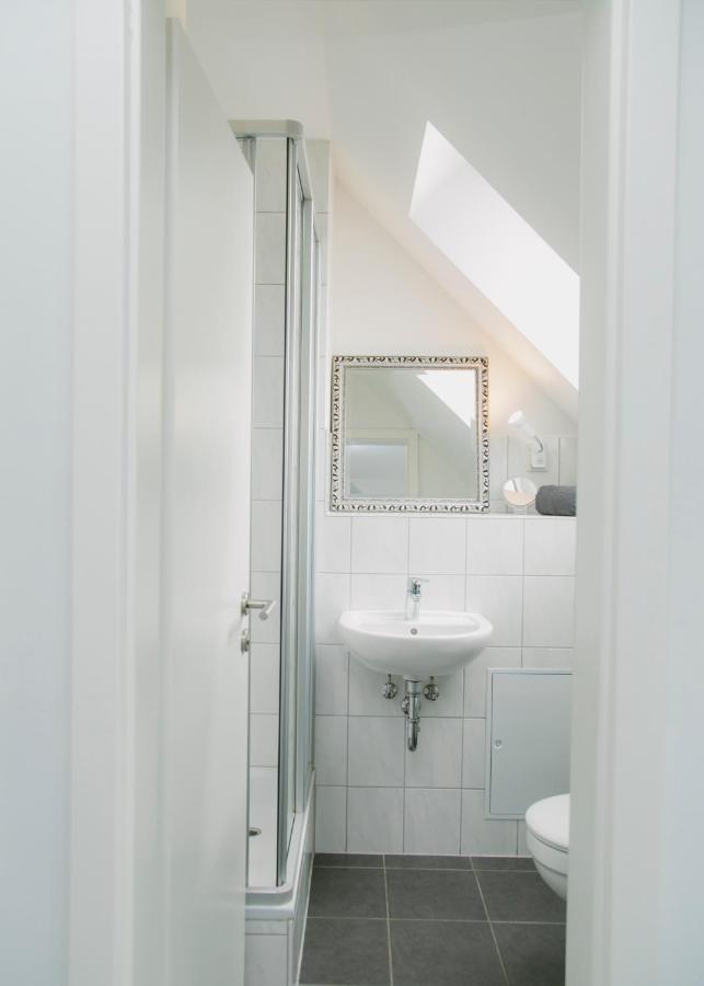 Gaestehaus Vigliarolo Gewerblich Jedes Zimmer Eigenes Bad Gemeinschaftskueche Elmshorn Eksteriør billede