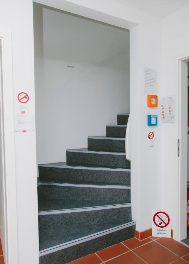 Gaestehaus Vigliarolo Gewerblich Jedes Zimmer Eigenes Bad Gemeinschaftskueche Elmshorn Eksteriør billede