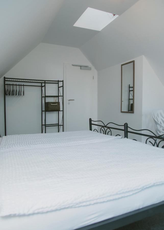Gaestehaus Vigliarolo Gewerblich Jedes Zimmer Eigenes Bad Gemeinschaftskueche Elmshorn Eksteriør billede