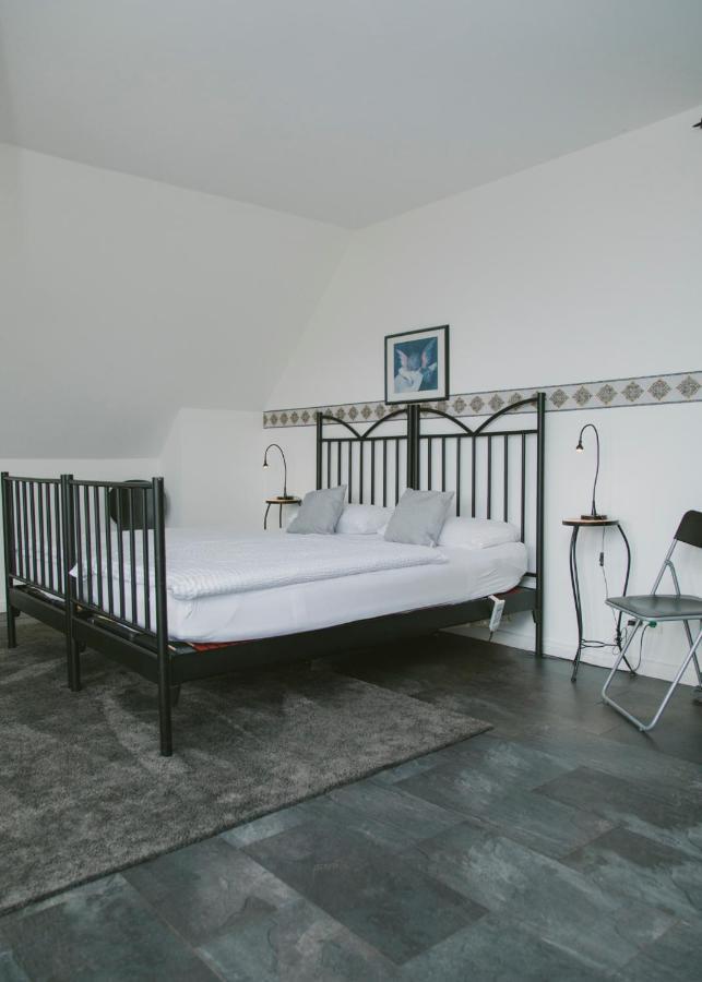 Gaestehaus Vigliarolo Gewerblich Jedes Zimmer Eigenes Bad Gemeinschaftskueche Elmshorn Eksteriør billede