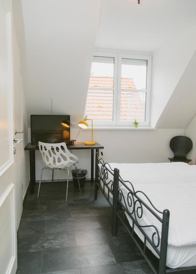 Gaestehaus Vigliarolo Gewerblich Jedes Zimmer Eigenes Bad Gemeinschaftskueche Elmshorn Eksteriør billede